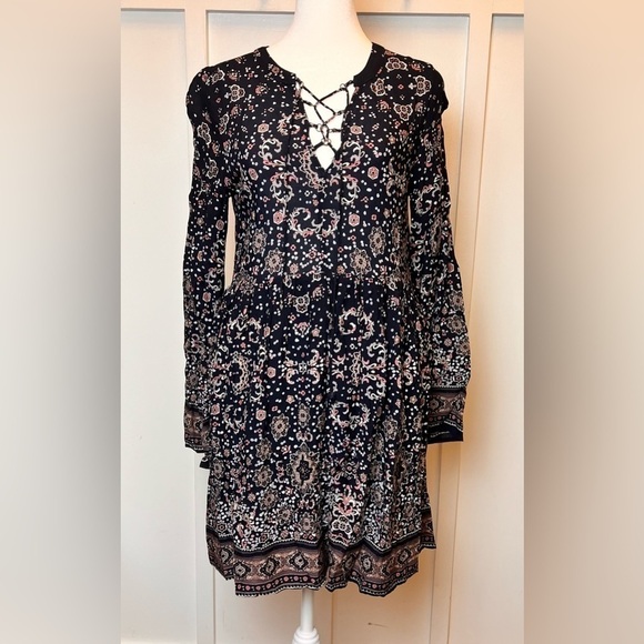 Altar’d State Long Sleeve Lace Up Neckline Dress Chic Size Small ‘Altered’ Lined - Picture 1 of 9